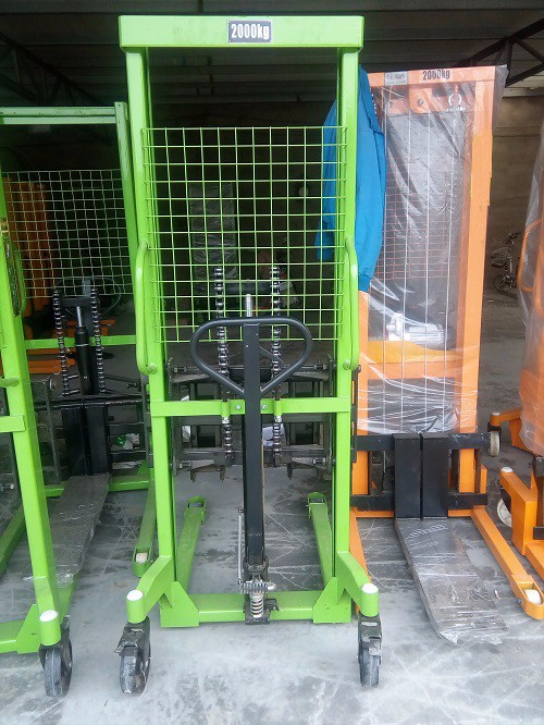 手動液壓堆高車廠家液壓堆高車產(chǎn)品展示--河北東圣吊索具制造有限公司--小型攪拌機|石材夾具|液壓堆高車|手動叉車 手動液壓堆高車廠家液壓堆高車產(chǎn)品展示--河北東圣吊索具制造有限公司--小型攪拌機|石材夾具|液壓堆高車|手動叉車