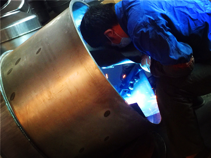 小型攪拌機(jī)內(nèi)部焊接技術(shù),保證無(wú)縫焊接--河北東圣吊索具制造有限公司--小型攪拌機(jī)|石材夾具|液壓堆高車|手動(dòng)叉車 小型攪拌機(jī)內(nèi)部焊接技術(shù),保證無(wú)縫焊接--河北東圣吊索具制造有限公司--小型攪拌機(jī)|石材夾具|液壓堆高車|手動(dòng)叉車