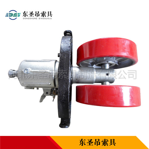 5t手動叉車聚氨酯行走輪細(xì)節(jié)展示圖--河北東圣吊索具制造有限公司--小型攪拌機(jī)|石材夾具|液壓堆高車|手動叉車 5t手動叉車聚氨酯行走輪細(xì)節(jié)展示圖--河北東圣吊索具制造有限公司--小型攪拌機(jī)|石材夾具|液壓堆高車|手動叉車