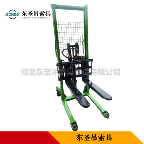 液壓堆高車使用輕巧便捷與設計方案何關系？--河北東圣吊索具制造有限公司--小型攪拌機|石材夾具|液壓堆高車|手動叉車